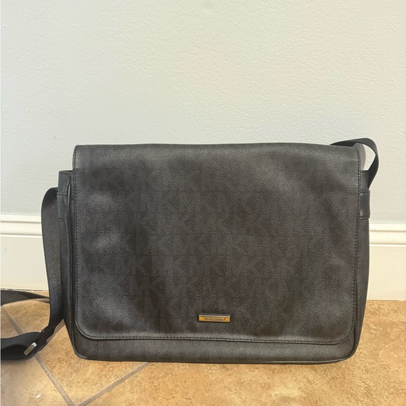 Michael Kors Men’s Messenger/Laptop Bag - Picture 1 of 5